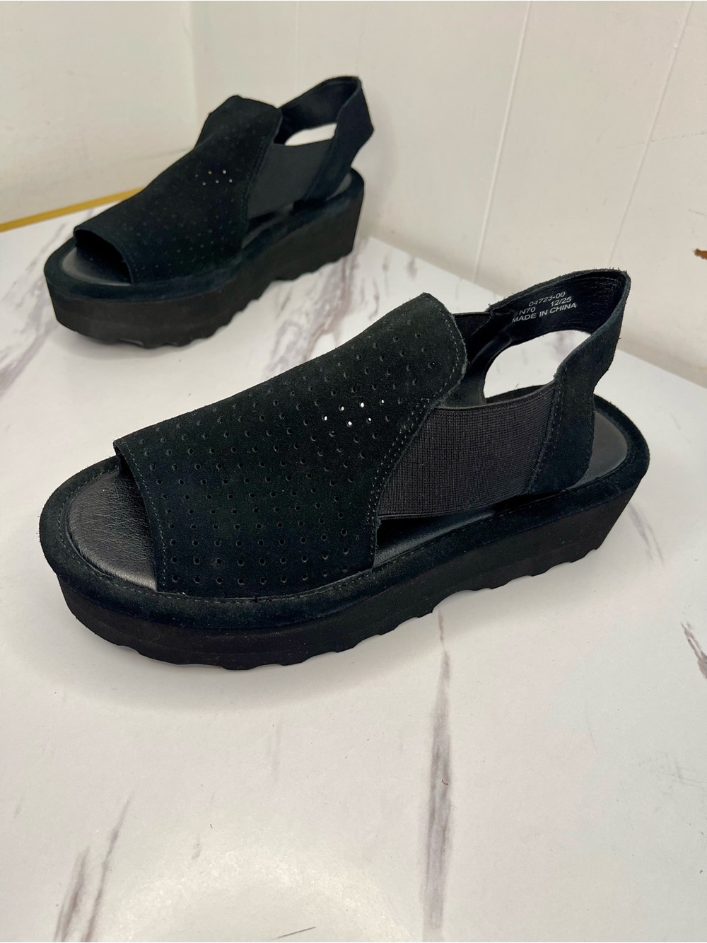 Bearpaw Tatiana Womens Comfort Flatform Slinback Sandals Cushioned Support 8M